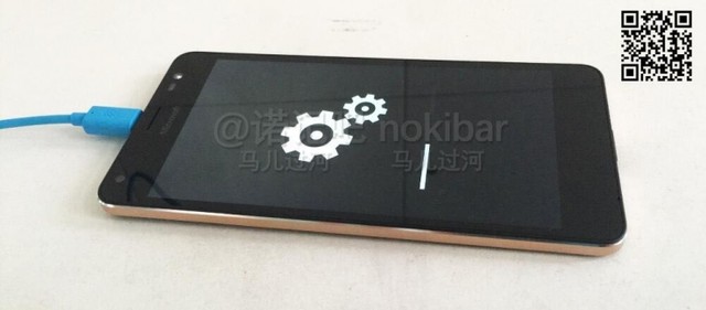 Lumia 850真机曝光 5.4寸+前置闪光灯 