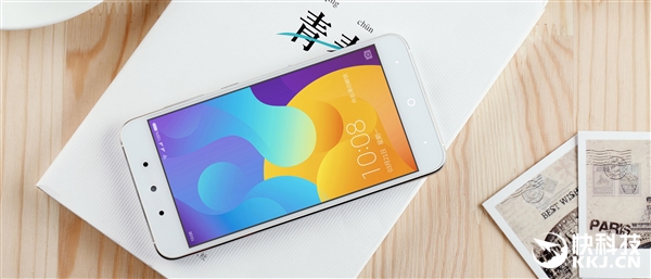 599元！360新款手机F4图赏：对称美学