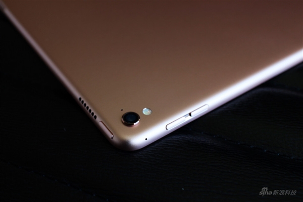 9.7寸新iPad国行玫瑰金图赏：从内到外的靠谱升级