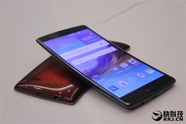 华为超级旗舰曝光：不一样的双曲面屏