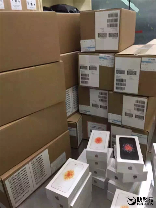 3288元起！iPhone SE国行开卖：现货多到爆