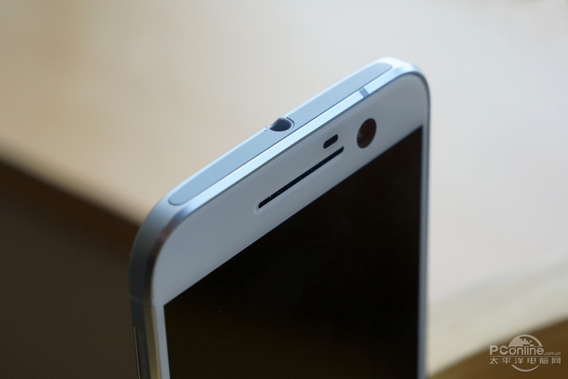 3799元！HTC 10上手体验：拍照媲美GS7