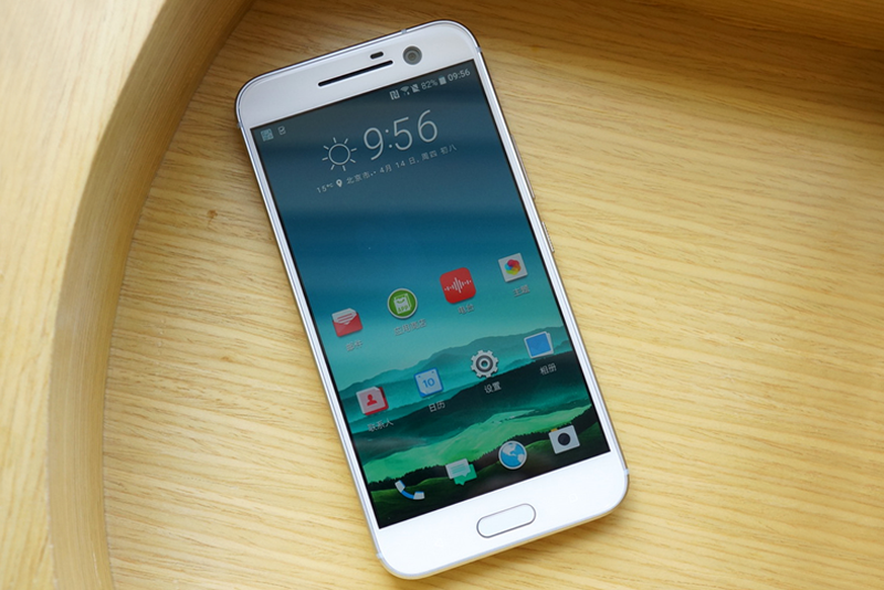 3799元！HTC 10上手体验：拍照媲美GS7