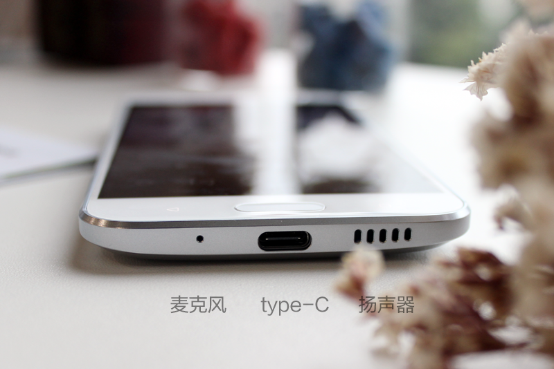 3799元！HTC 10上手体验：拍照媲美GS7