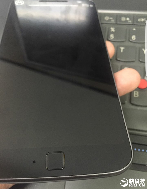摩托罗拉4G Plus真机曝光：超大正面指纹识别