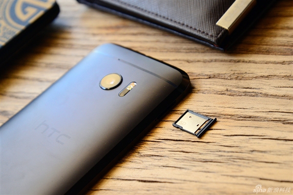 国行HTC 10图赏：下巴终于变了