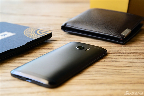 国行HTC 10图赏：下巴终于变了
