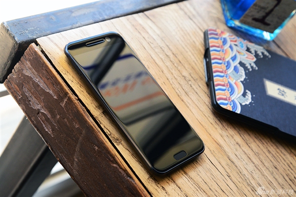 国行HTC 10图赏：下巴终于变了