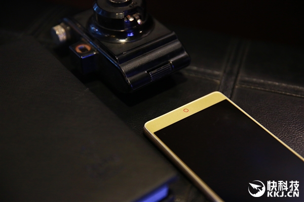 nubia全金属新机X8大曝光：6.44寸+骁龙820！