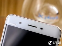 曲屏金属秀颜值 vivo Xplay5今日开卖 