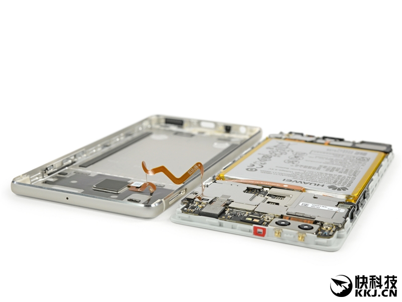 双镜头的秘密！华为P9高清拆解：瞧 那颗螺丝