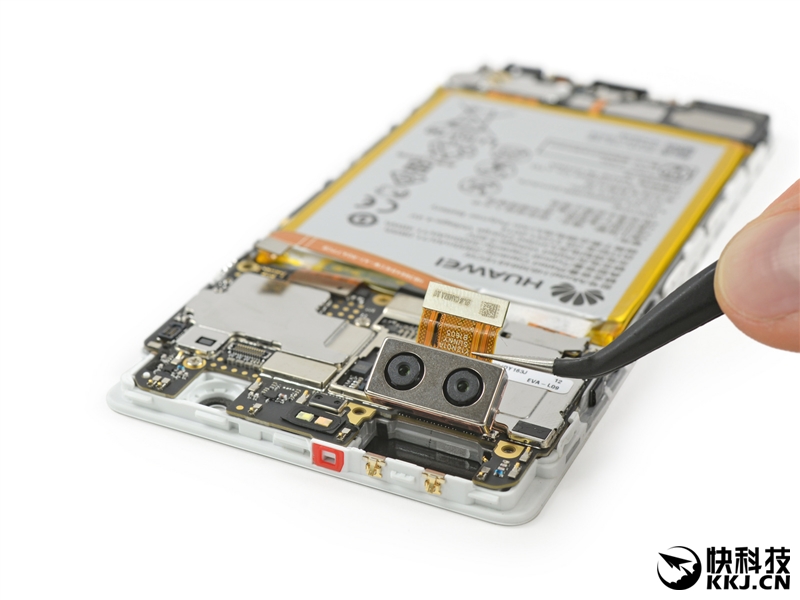 双镜头的秘密！华为P9高清拆解：瞧 那颗螺丝