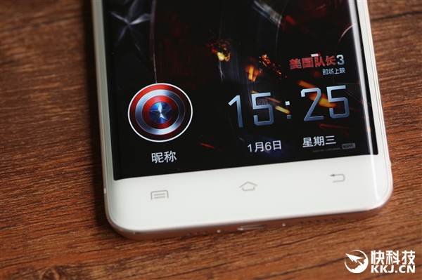 帅爆！《美国队长3》定制Xplay5旗舰版图赏