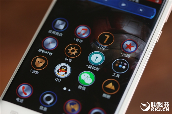 帅爆！《美国队长3》定制Xplay5旗舰版图赏