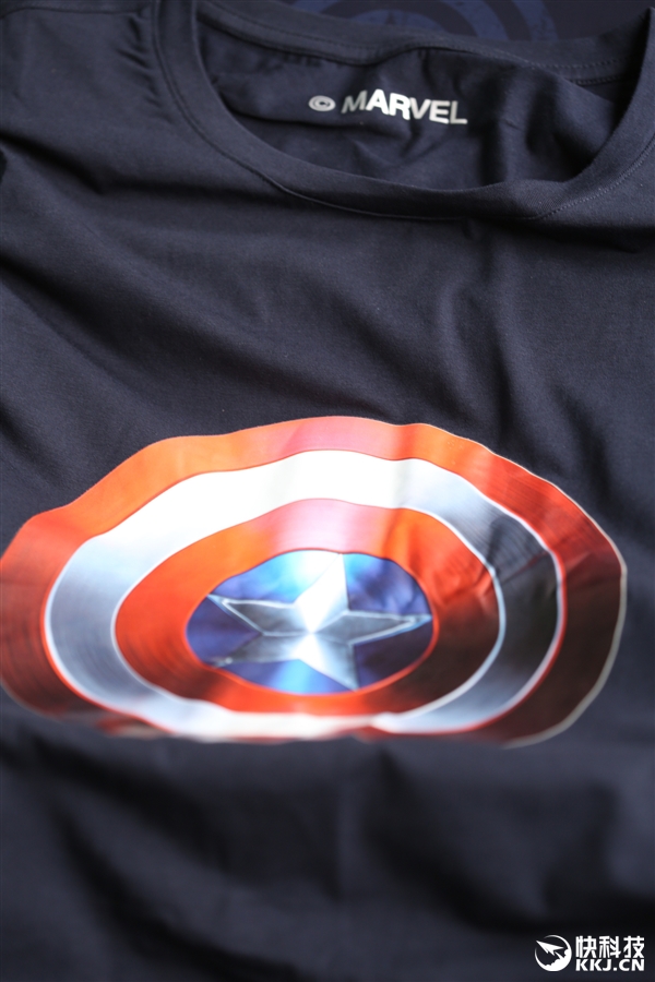 帅爆！《美国队长3》定制Xplay5旗舰版图赏