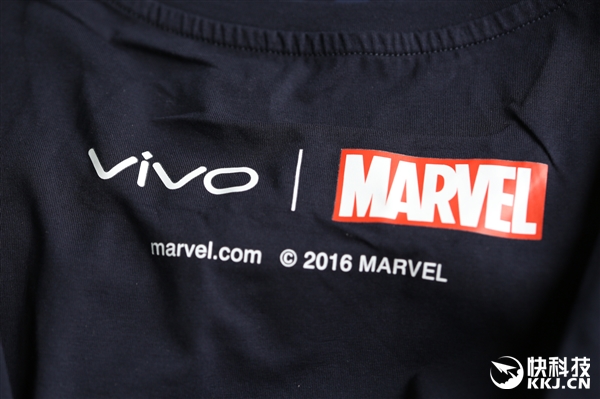 帅爆！《美国队长3》定制Xplay5旗舰版图赏