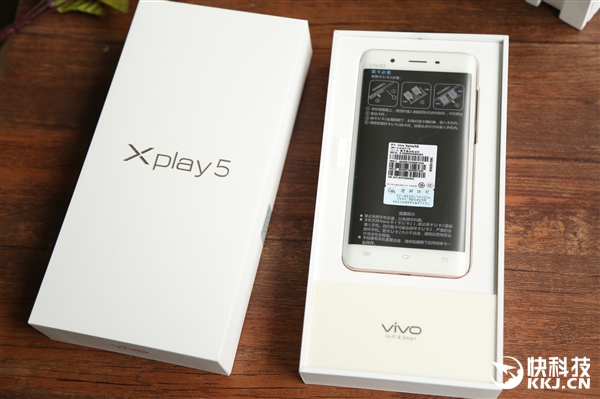 帅爆！《美国队长3》定制Xplay5旗舰版图赏