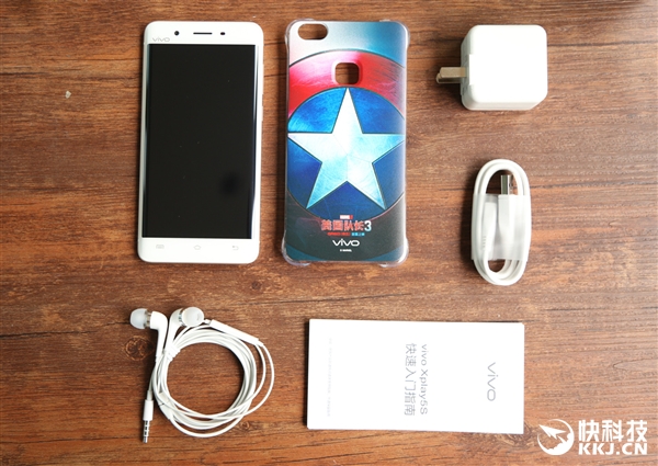 帅爆！《美国队长3》定制Xplay5旗舰版图赏