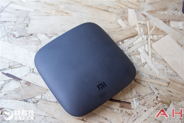 美国首发！小米4K电视盒、游戏手柄上手：性价神器