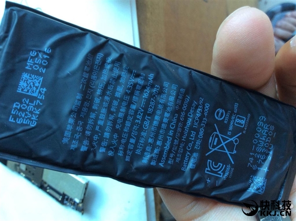 悲惨一幕！苹果iPhone SE刚买回5天后...