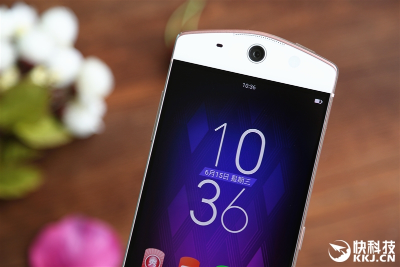 前置2100万美颜效果如何？美图M6评测