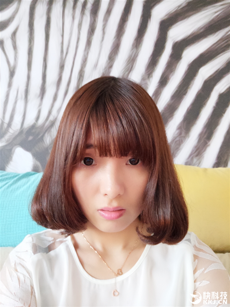 前置2100万美颜效果如何？美图M6评测