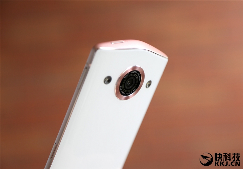 前置2100万美颜效果如何？美图M6评测