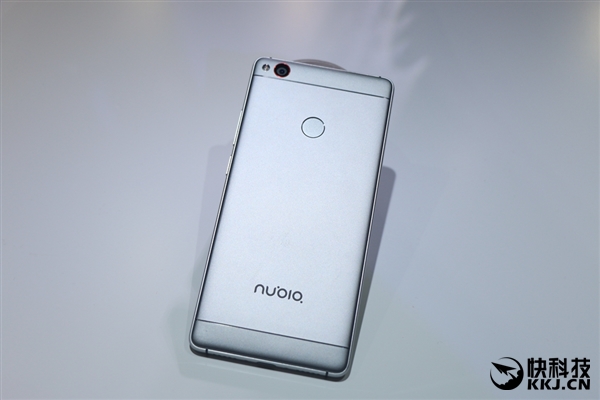 2499元！nubia新旗舰Z11现场上手图赏：无边框超帅