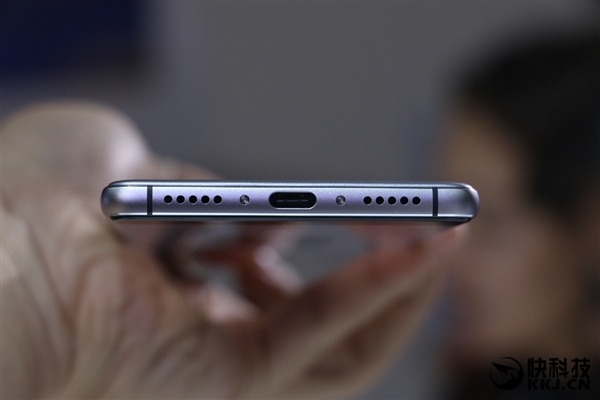 2499元！nubia新旗舰Z11现场上手图赏：无边框超帅