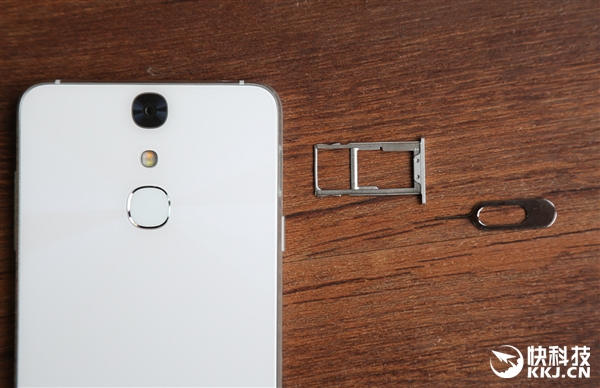 1993元！TCL 750正式发布：主打文艺气质