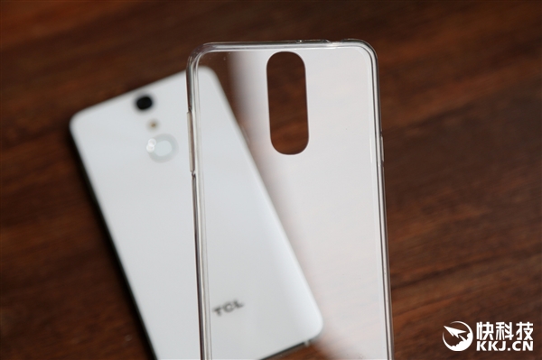 1993元！TCL 750正式发布：主打文艺气质