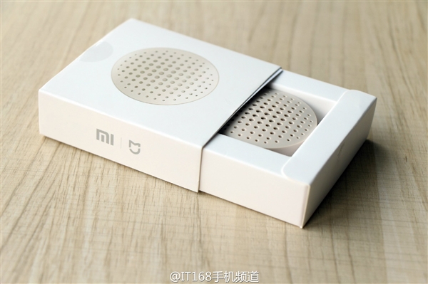 29元小米电蚊香实拍图赏：轻盈极简防味