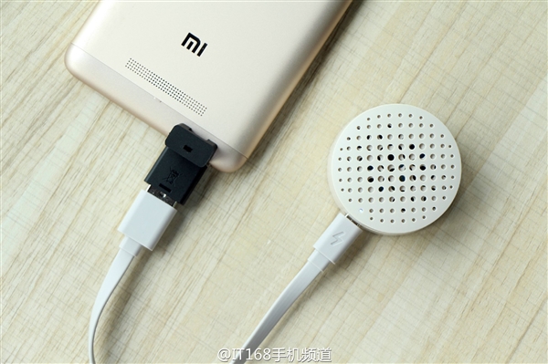 29元小米电蚊香实拍图赏：轻盈极简防味