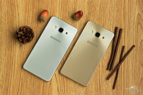 799元！三星中国首发新机J3 Pro图赏：后壳塑料玩绝