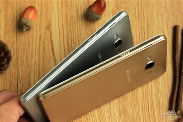 799元！三星中国首发新机J3 Pro图赏：后壳塑料玩绝