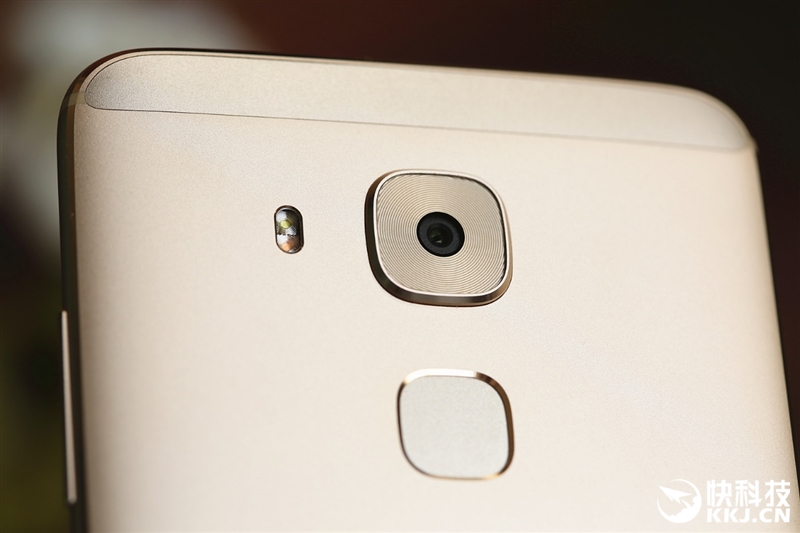 2399元超越电信机！华为麦芒5首发评测