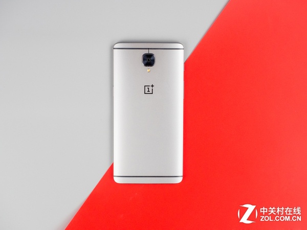 手机热销不看价 千元or旗舰你选哪个？ 