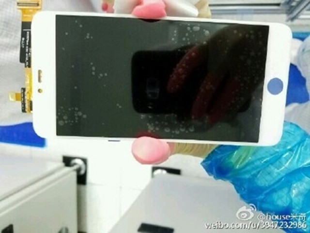 锤子T3谍照曝光 外观与iPhone7无限贴合 