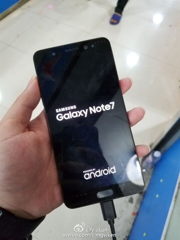 三星Note 7真机大曝光：竟然是平面的！