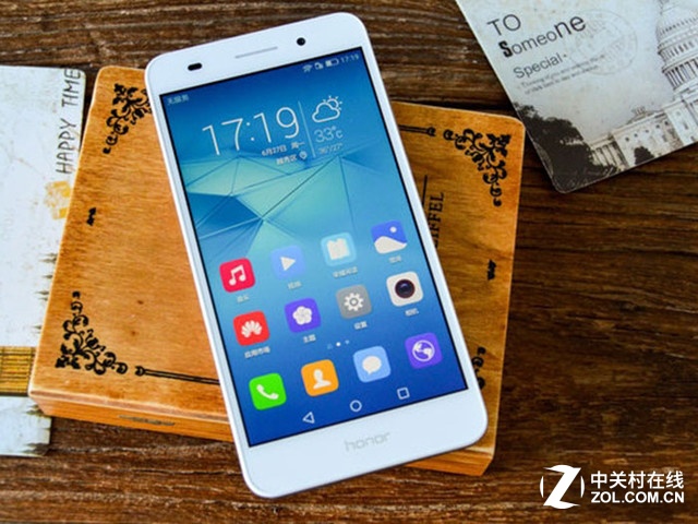 极具性价比 裤腰带紧不妨看看这些手机 