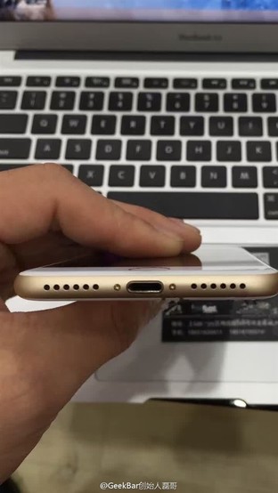 预装系统很独特 疑iPhone 7工程机曝光 