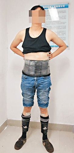 香港男子身绑42部iPhone手机深圳闯关被截