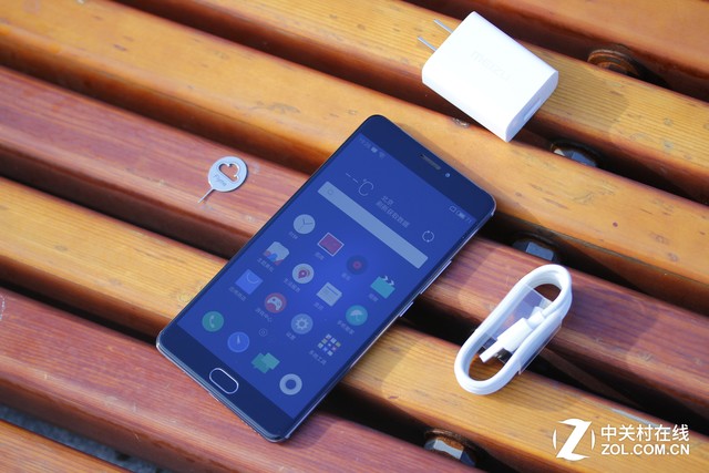 终于走上了大屏的路 魅蓝Max抢先体验 