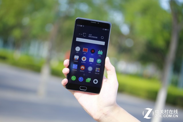 终于走上了大屏的路 魅蓝Max抢先体验 