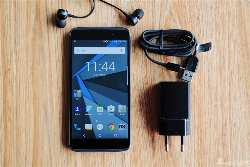 黑莓DTEK50图评：向全键盘、BB10系统做最后告别！