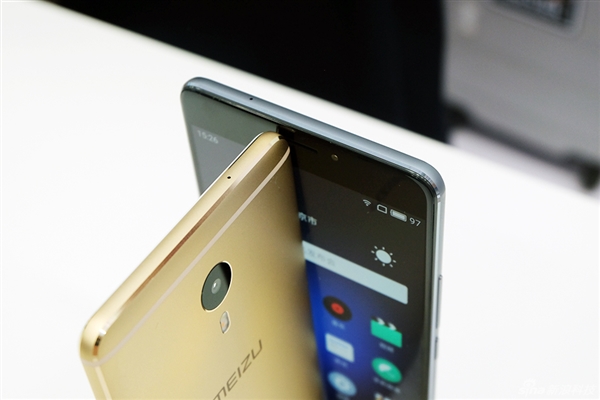 年轻人第一部时尚商务机？魅蓝Max现场图赏：四色集齐