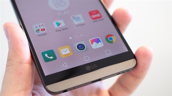 可拆电池我只服LG！新旗舰V20图赏：双屏双摄 HiFi炸裂