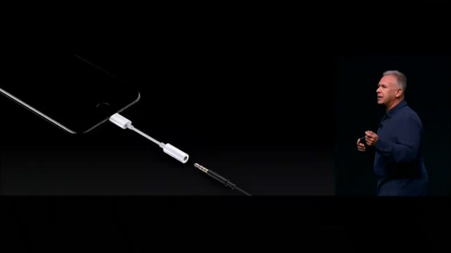 iPhone7配Lightning耳机 AirPods单卖 