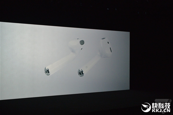 iPhone 7必备！苹果发布无线耳机AirPods：1288元