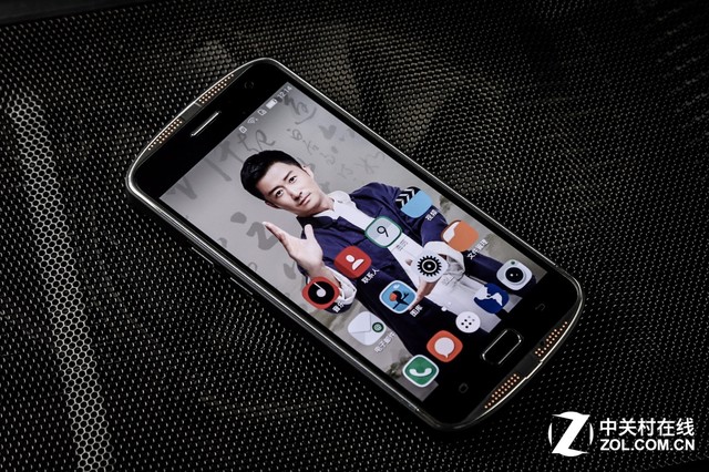 用双摄去记录世界 AGM X1旅行手机评测 